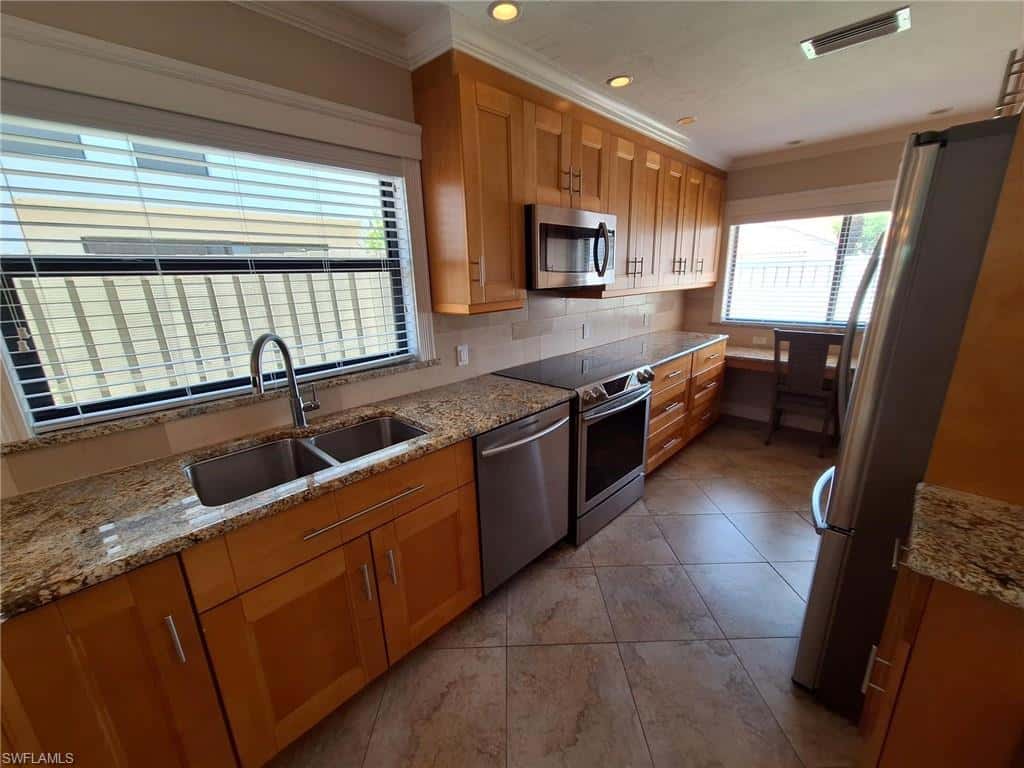 551 Beachwalk Cir, Naples, photo 25