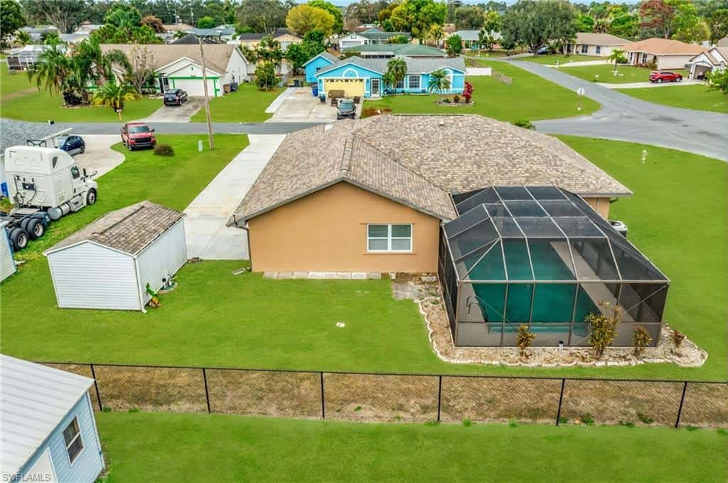 401 Candlewick Cir, Lehigh Acres, photo 46