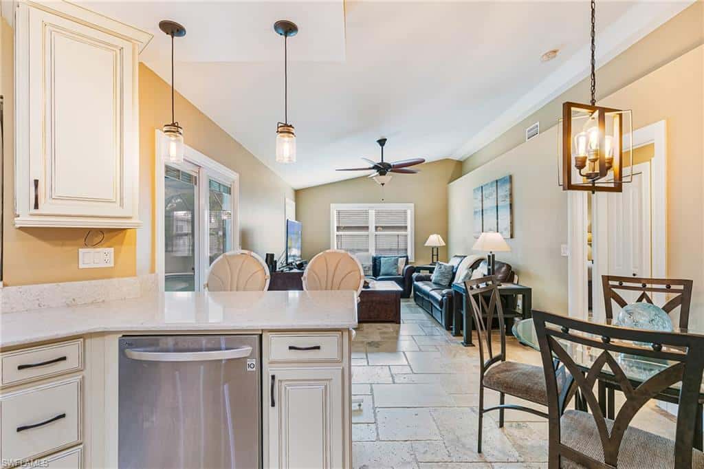 401 Candlewick Cir, Lehigh Acres, photo 9