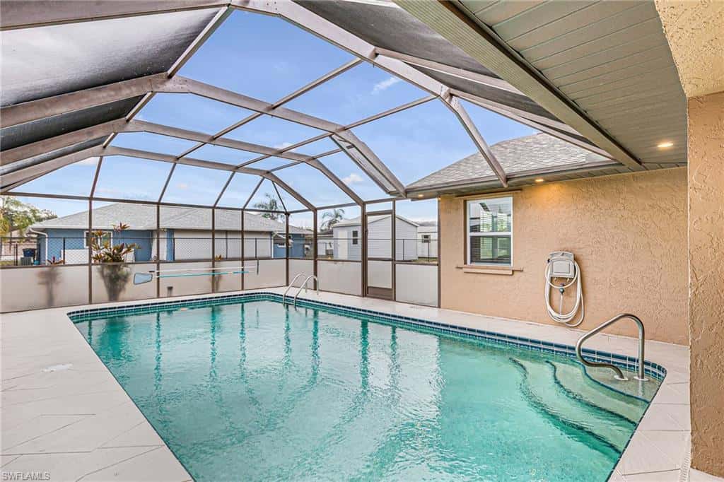 401 Candlewick Cir, Lehigh Acres, photo 37