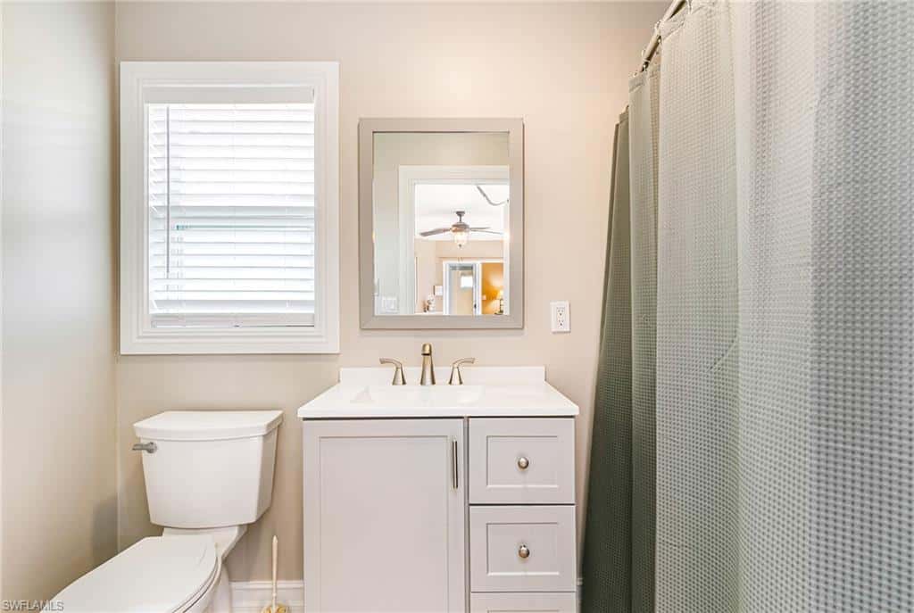 401 Candlewick Cir, Lehigh Acres, photo 40