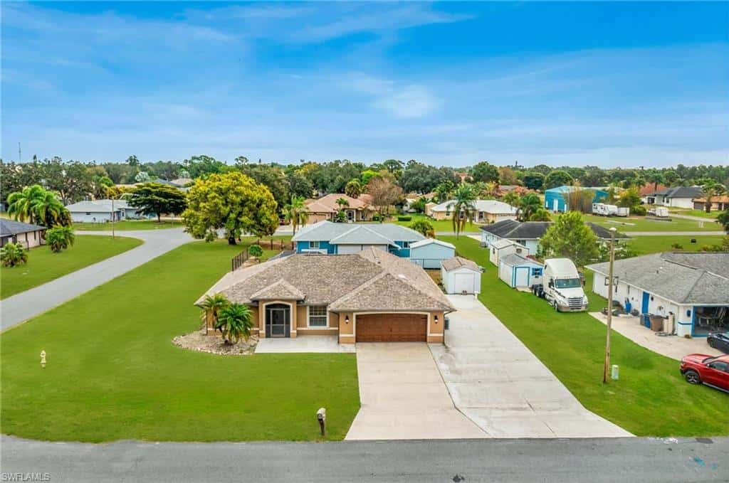 401 Candlewick Cir, Lehigh Acres, photo 47