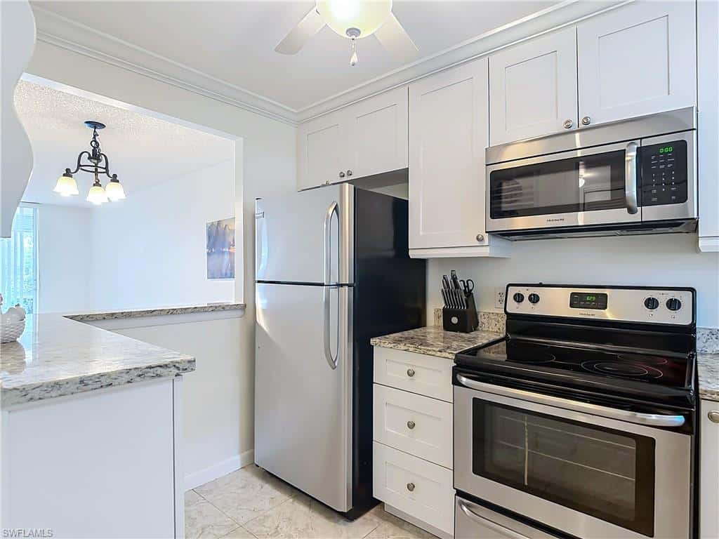 100 Forest Lakes Blvd #109, Naples, photo 6