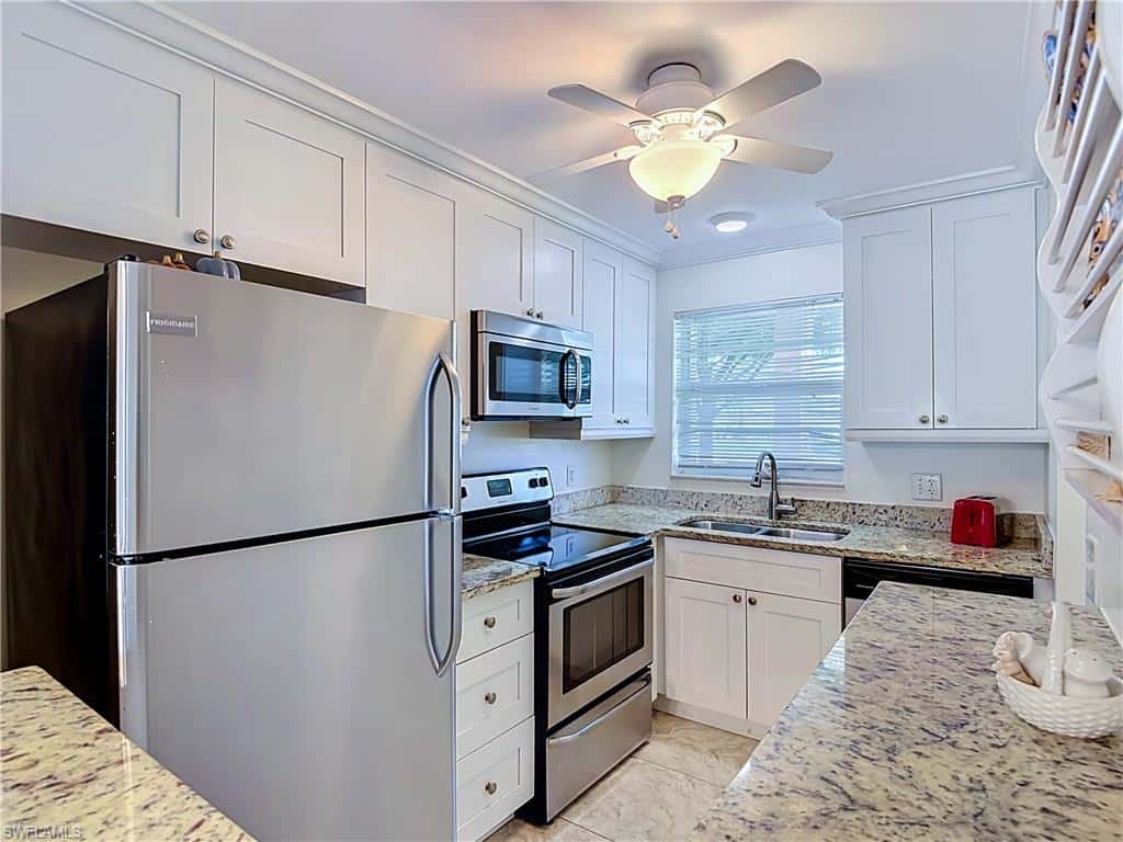100 Forest Lakes Blvd #109, Naples, photo 9
