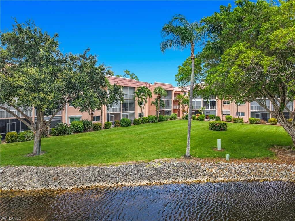 100 Forest Lakes Blvd #109, Naples, photo 33