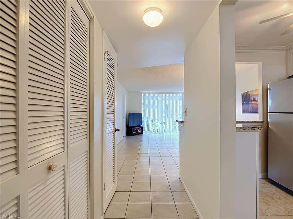 100 Forest Lakes Blvd #109, Naples, photo 4