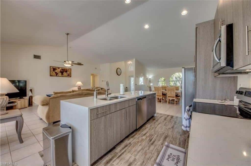318 28th St, Cape Coral, photo 5