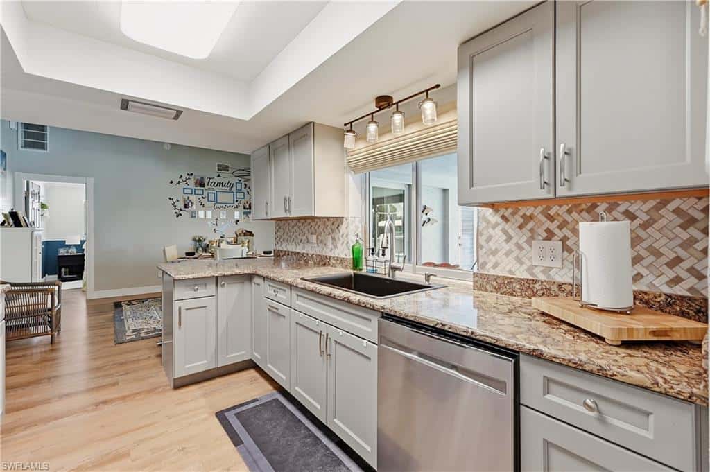 7219 Reymoor Dr, North Fort Myers, photo 8