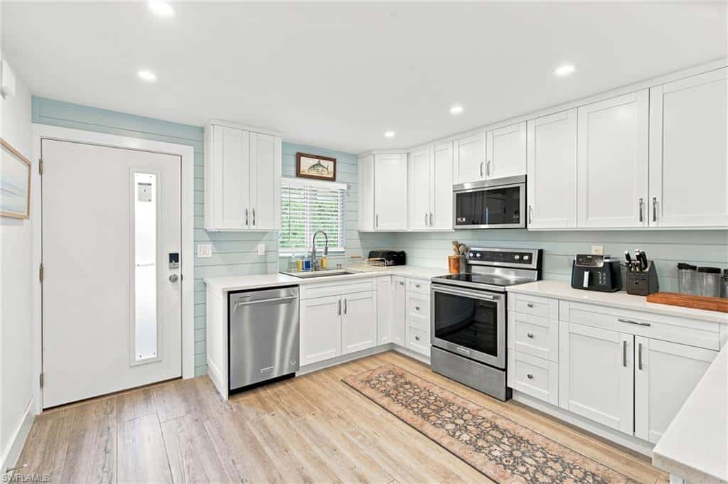 1417 Chesapeake Ave #106, Naples, photo 5