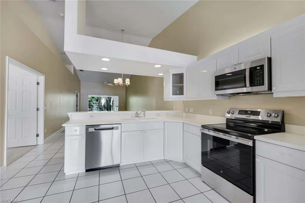 2055 Cascades Dr #6, Naples, photo 9