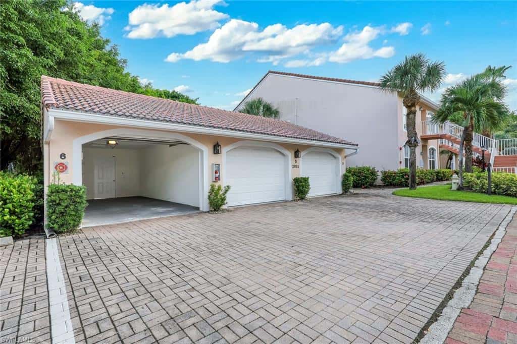 2055 Cascades Dr #6, Naples, photo 4