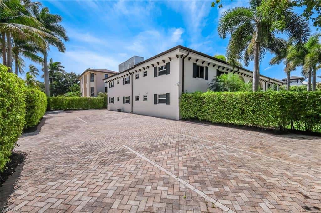 960 7th St #105, Naples, photo 23