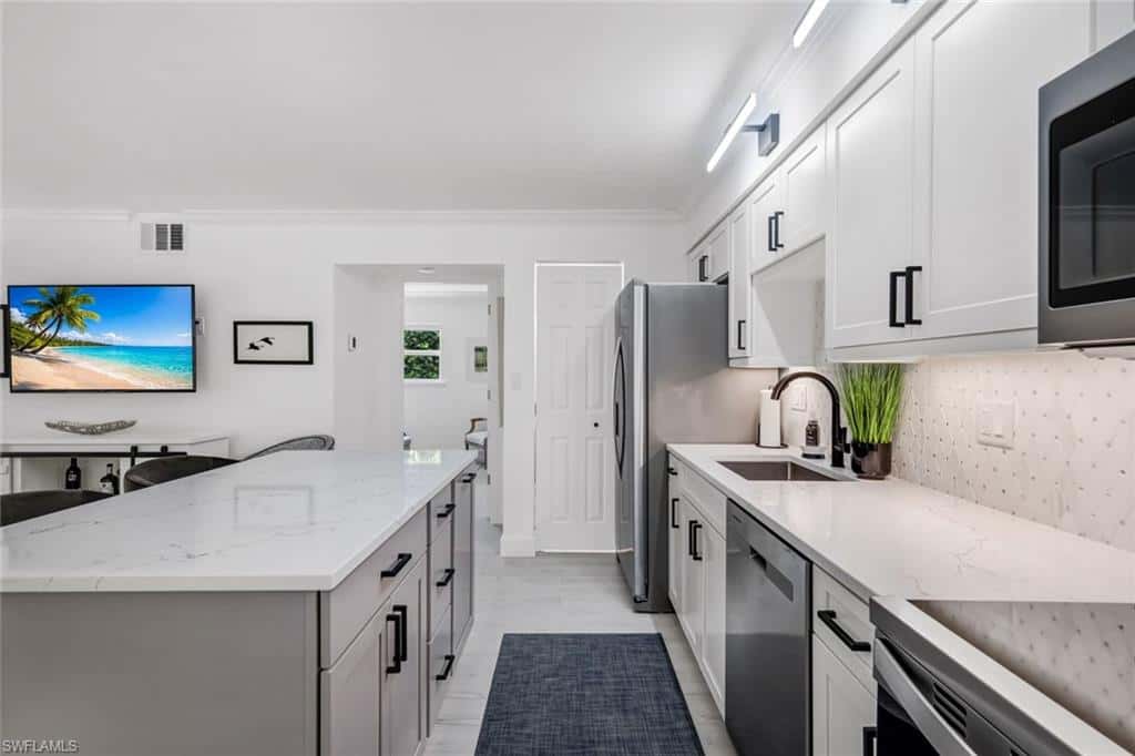 960 7th St #105, Naples, photo 10