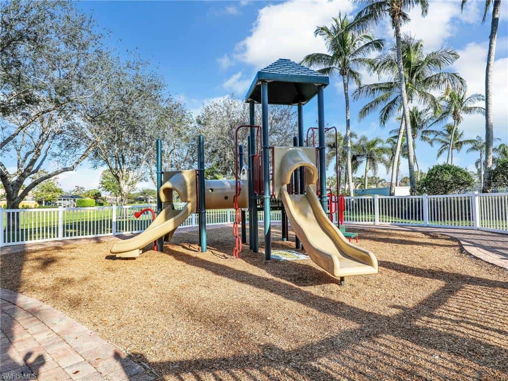 28614 Alessandria Cir, Bonita Springs, photo 47