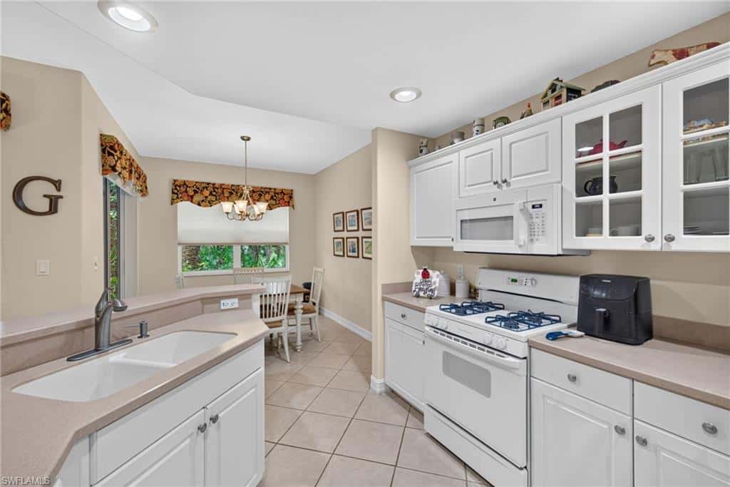 1672 Tarpon Bay Dr #102, Naples, photo 10