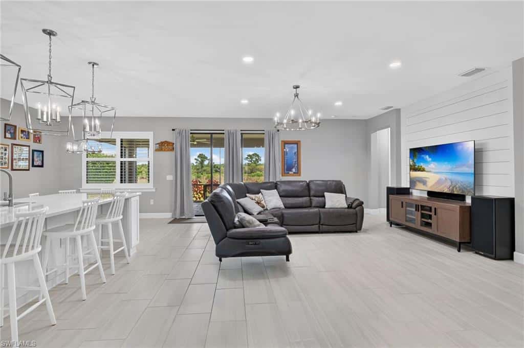 17624 Kinzie Ln, Estero, photo 7