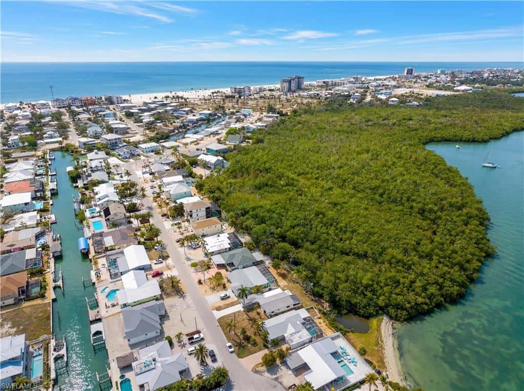 455 Donora Blvd, Fort Myers Beach, photo 28