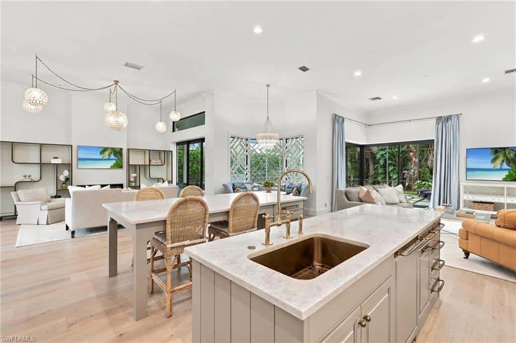 9833 Clear Lake Cir, Naples, photo 6