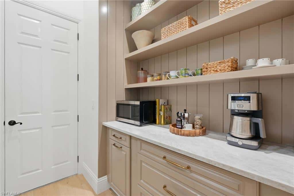 9833 Clear Lake Cir, Naples, photo 26