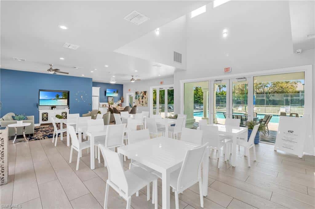 9833 Clear Lake Cir, Naples, photo 39