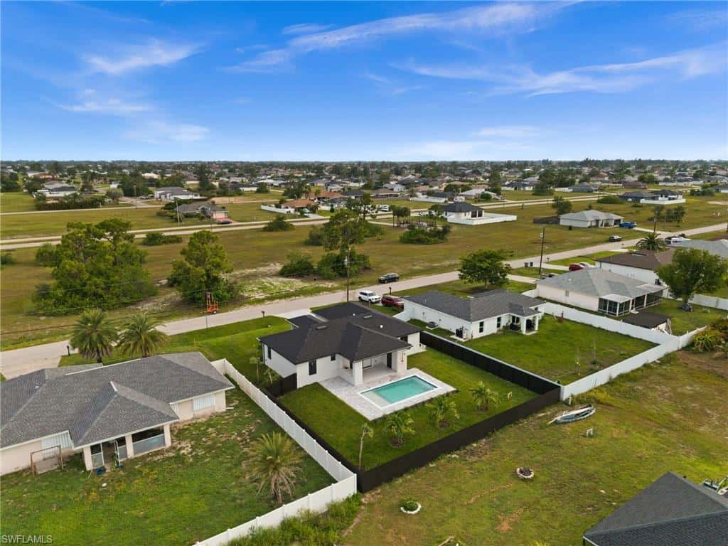 1609 16th Ter, Cape Coral, photo 48