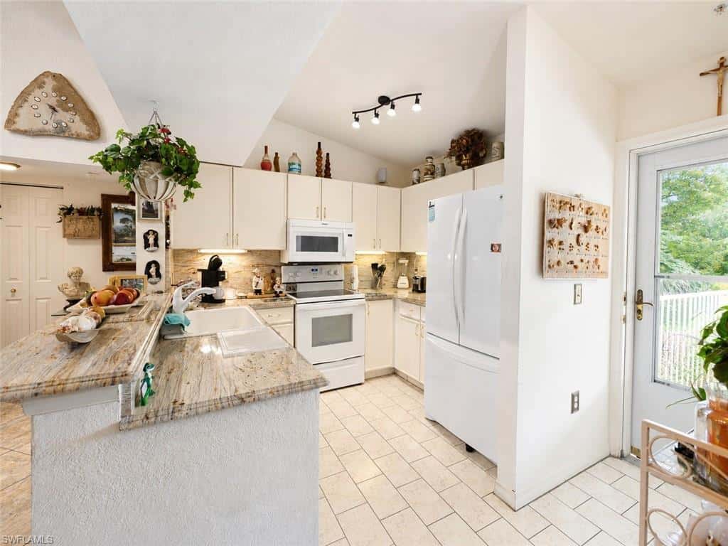 8294 Key Royal Cir #1631, Naples, photo 6