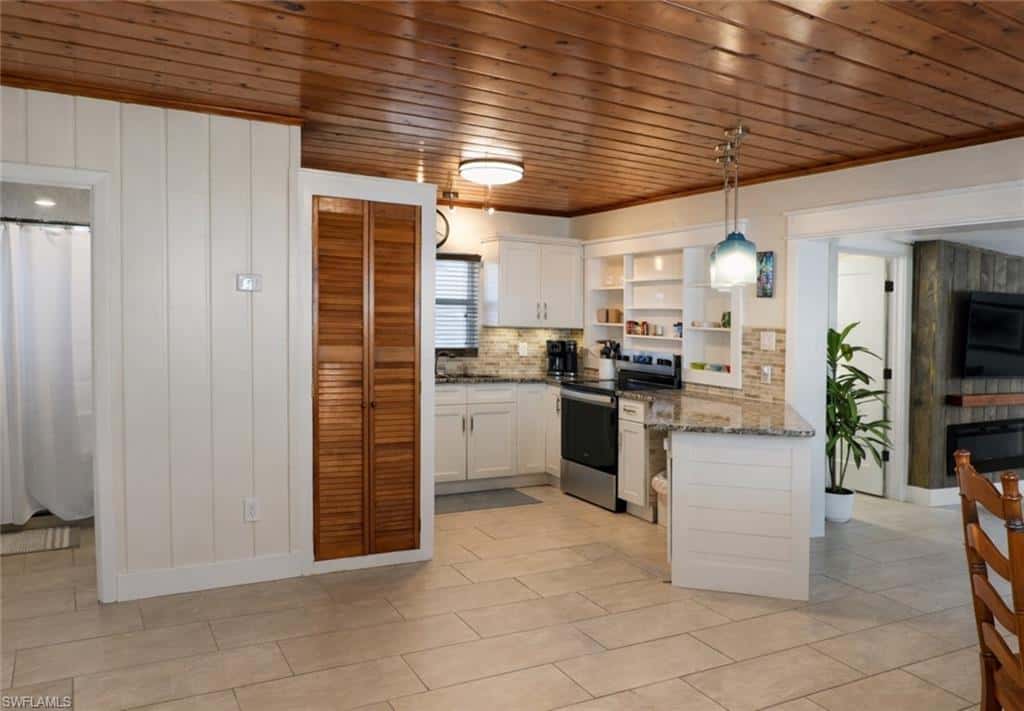16191 Porto Bello St, Bokeelia, photo 5