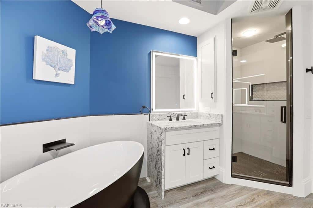 425 Cove Tower Dr #1002, Naples, photo 21