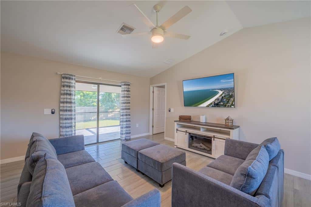 8152 Pelican Rd, Fort Myers, photo 4