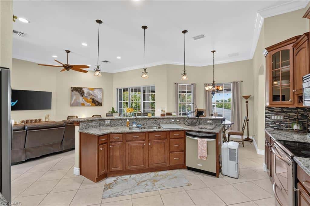 1298 Thompson St, North Fort Myers, photo 14