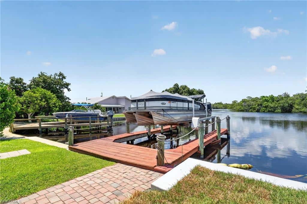 1298 Thompson St, North Fort Myers, photo 40
