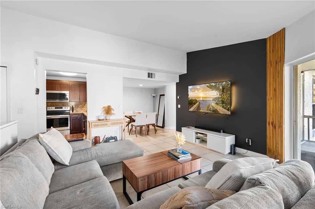 161 Santa Clara Dr #10, Naples, photo 5