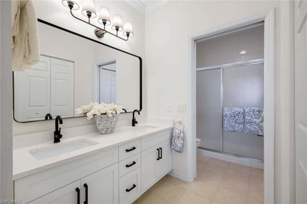 2390 Piccadilly Circus #202, Naples, photo 17
