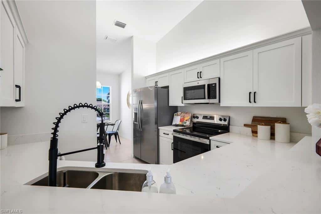 2390 Piccadilly Circus #202, Naples, photo 10
