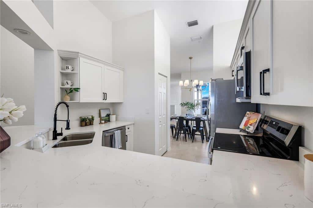 2390 Piccadilly Circus #202, Naples, photo 11