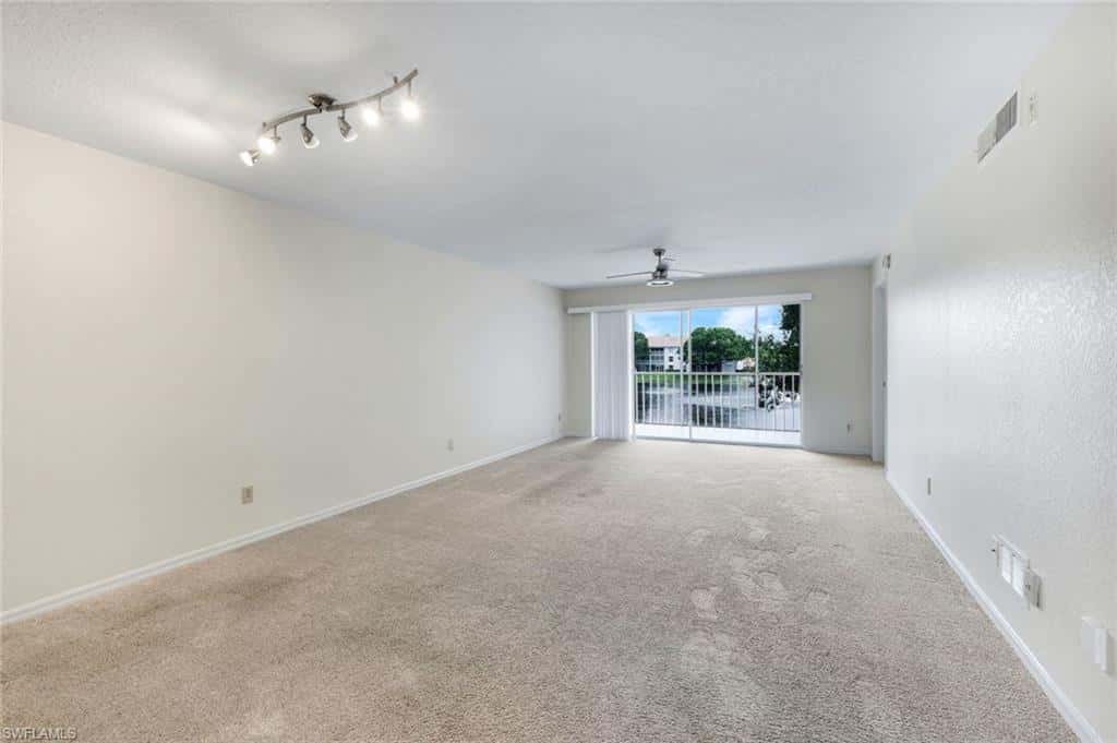 9580 Victoria Ln #205, Naples, photo 5