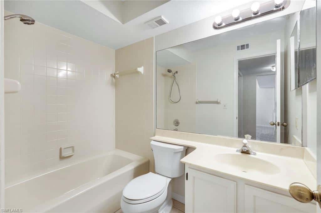 9580 Victoria Ln #205, Naples, photo 20