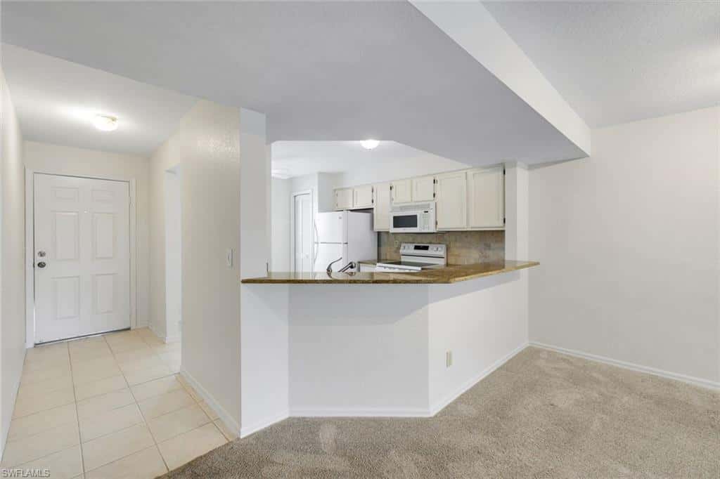 9580 Victoria Ln #205, Naples, photo 9