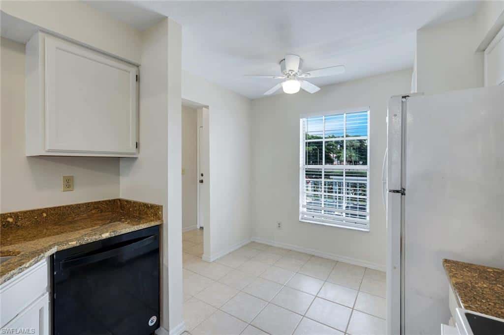 9580 Victoria Ln #205, Naples, photo 11