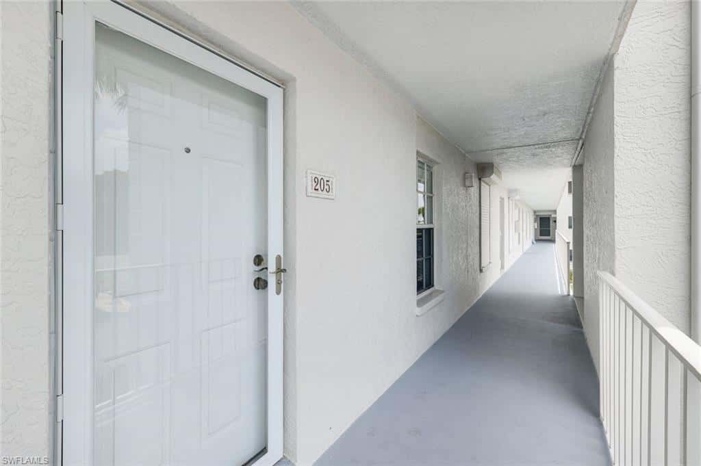 9580 Victoria Ln #205, Naples, photo 4