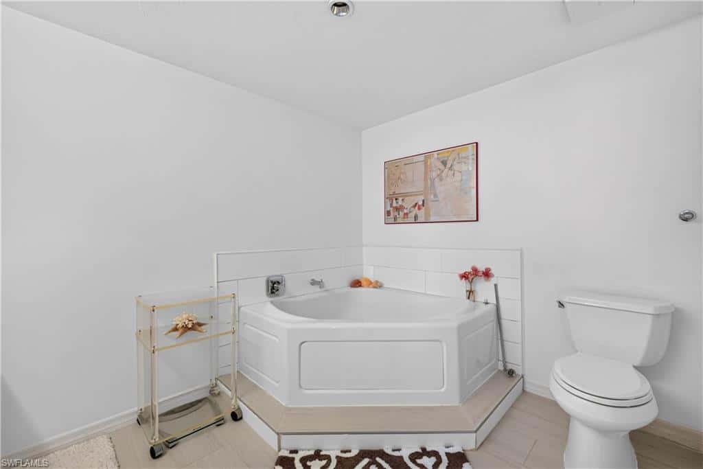 7515 Pelican Bay Blvd #17b, Naples, photo 7