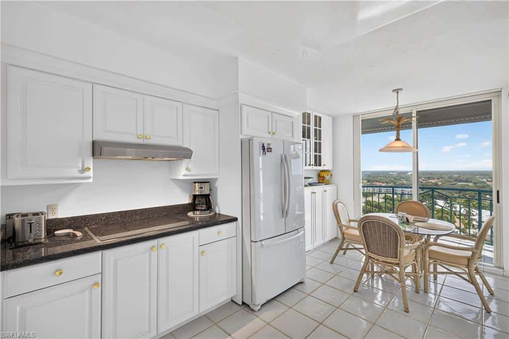 7515 Pelican Bay Blvd #17b, Naples, photo 5