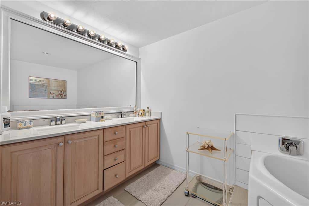 7515 Pelican Bay Blvd #17b, Naples, photo 8