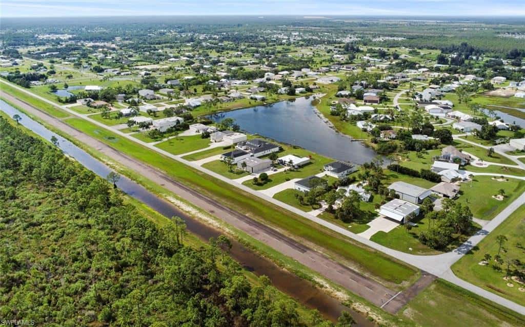 18683 Baseleg Ave, North Fort Myers, photo 4