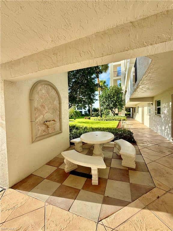 1 High Point Cir #303, Naples, photo 24
