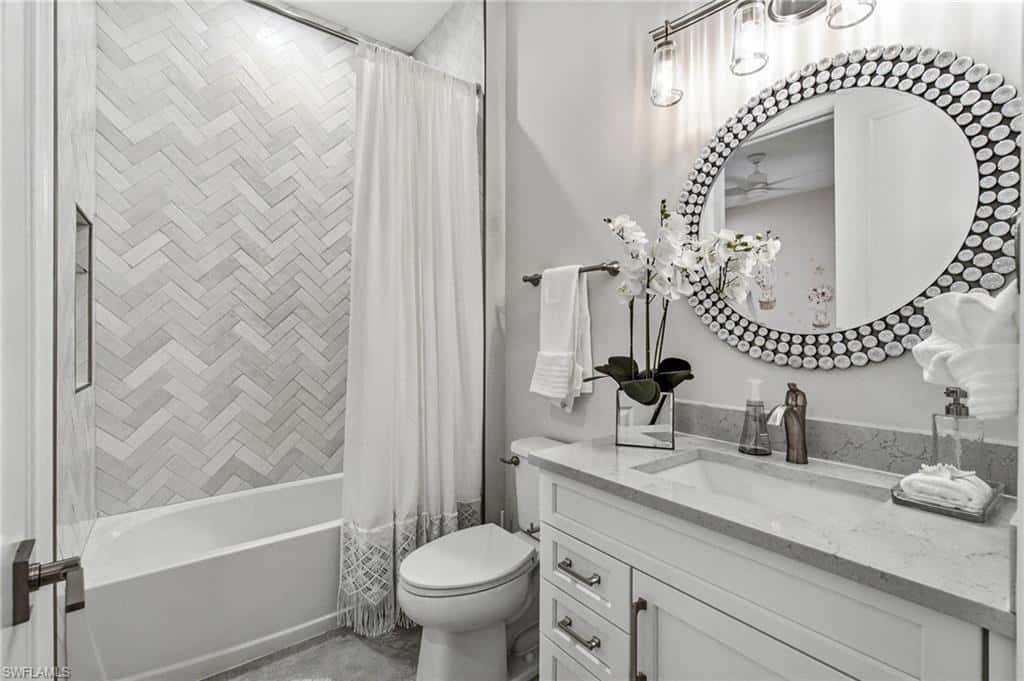 5737 Hidden Oaks Ln, Naples, photo 43