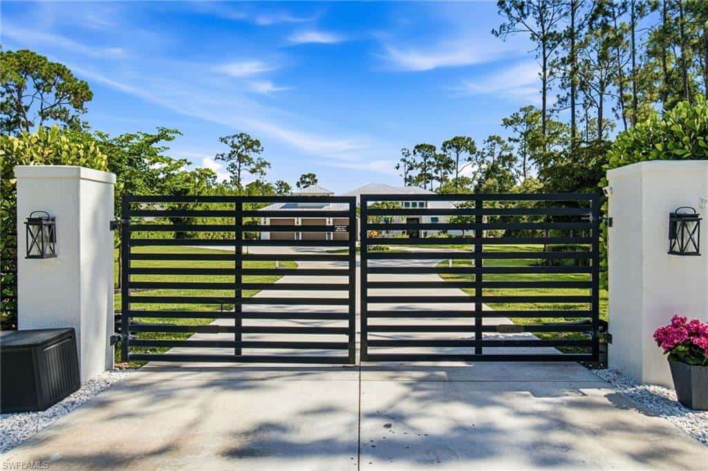 5737 Hidden Oaks Ln, Naples, photo 5