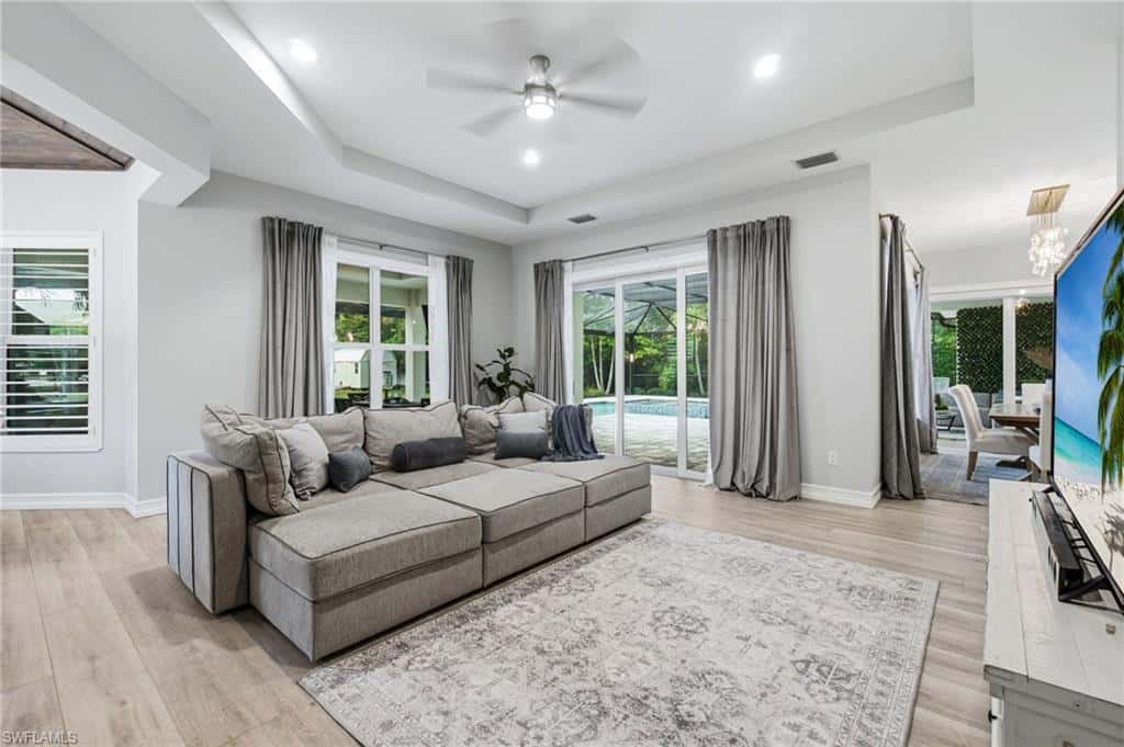 5737 Hidden Oaks Ln, Naples, photo 34