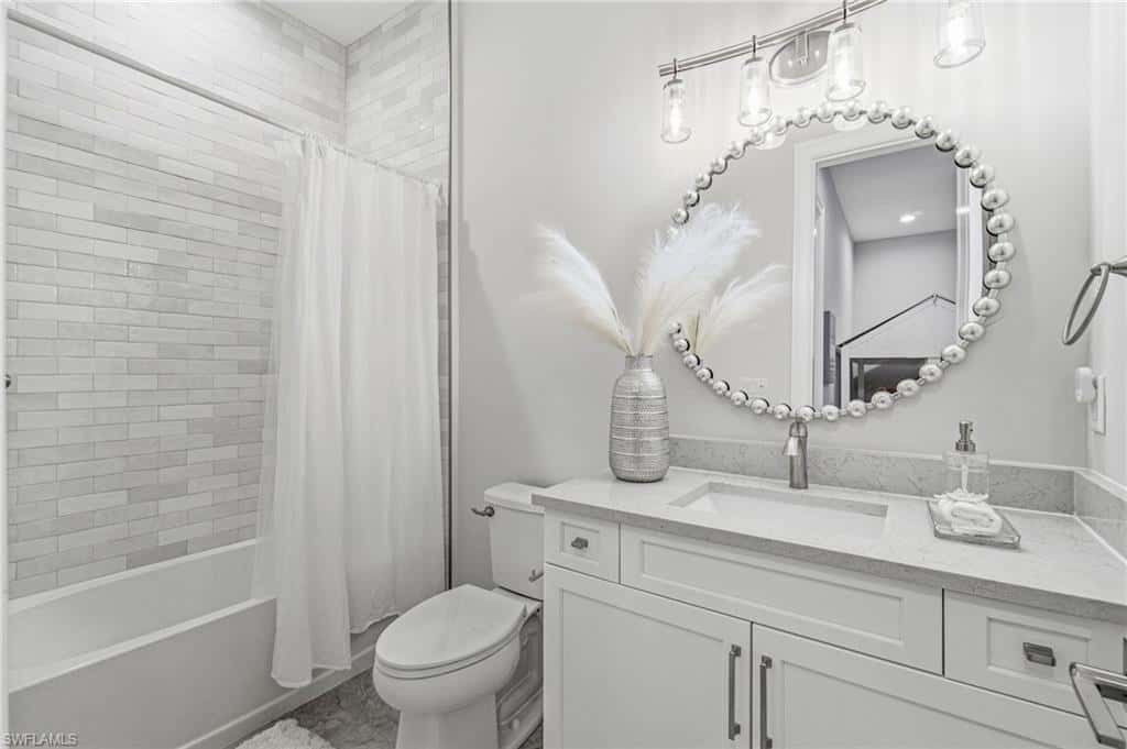5737 Hidden Oaks Ln, Naples, photo 45