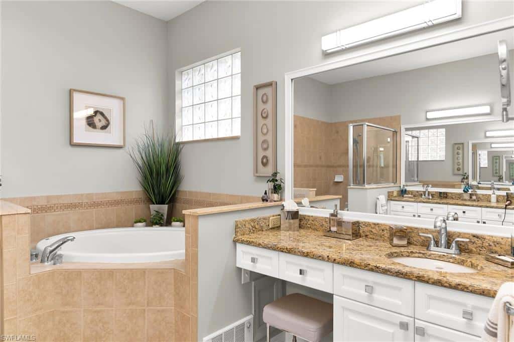 14610 Laguna Dr, Fort Myers, photo 20